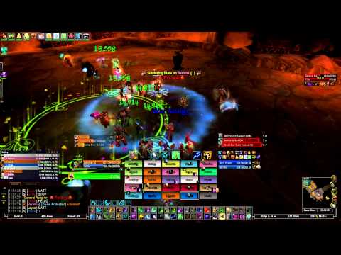 Lalinla & Celestial Rebirth vs  General Nazgrim (25 Man)