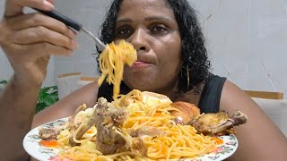 ALMOÇO DE HOJE FRANGO ASSADO MAIONESE MACARRAO UMA DELÍCIA AQUI NA ROÇA 