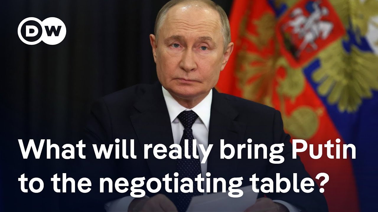 What message is Putin trying to send with Russia's escalating strikes on Ukraine? | DW News