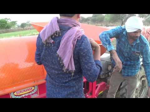 On field groundnut thresher