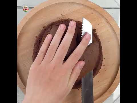 كيفية عمل كيكة بالشوكولاتة بطريقة مختلفة من الديكور😍😍😍
