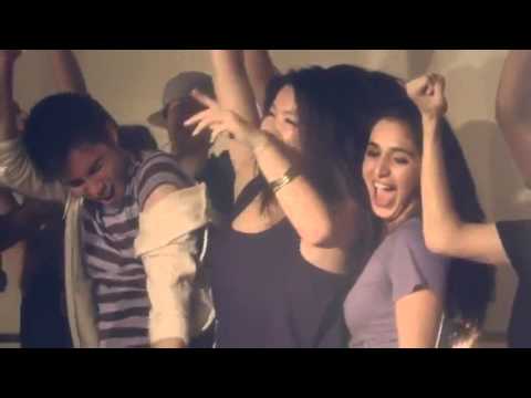 Gangnam Style ft One Direction ft Carly Rae Jepsen ft Justin Bieber [Medley 2013].