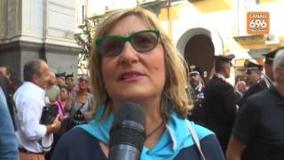 folla-per-san-gennaro-il-miracolo-si-e-ripetuto