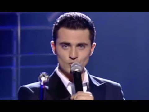 Pop Idol - Darius Campbell Danesh singing Let's Face The Music And Dance