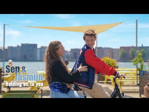 SEP & JASMIJN - HOLDING ON TO YOU 😍 [OFFICIAL MUSIC VIDEO] | JUNIOR SONGFESTIVAL 2023 🇳🇱