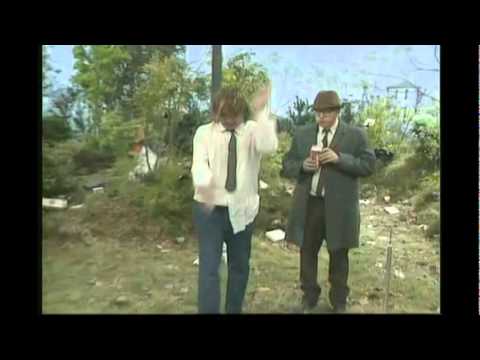 Bottom - Hobnob fight (S'Out)