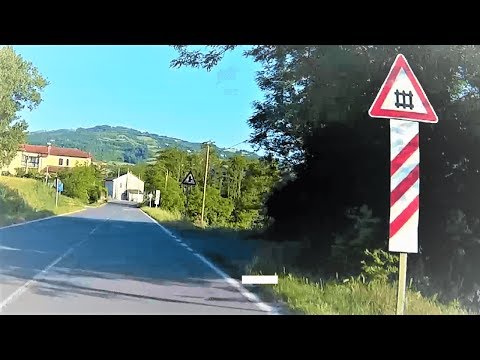 Dal passaggio a livello Loc.Cravarezza a Ponti # railroad crossing # spoorwegovergang # bahnübergang