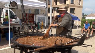 Фестивалът на плодородието в Кирково събра множество жители и гости на родопската община. Сред най-интересните прояви  бяха състезанието по ядене на люти чушки и кулинарното шоу на популярния водещ Ути Бъчваров.