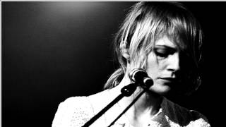 Emily Haines Nothing And Nowhere (LIVE)