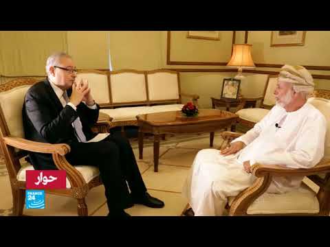 وزير الخارجية العماني: حدودنا مفتوحة أمام اليمنيين المغادرين والعائدين
