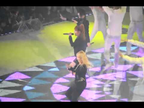 [FANCAM] 110219 2NE1 - Go Away @ DAUM-MTV mufest 2011