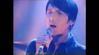 Suede - Beautiful Ones - Top Of The Pops - Friday 25 October 1996