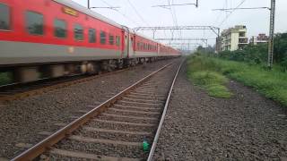 preview picture of video '04408 Hazarat Nizamudin - Pune AC Premium Special With WAG 9 #31183'