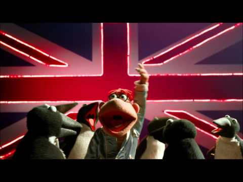 Muppets Most Wanted OST - 10. Moves Like Jagger (W/Lyrics)