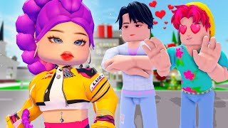 Download lagu Baby Rumi was adopted by the SAJA BOYS in Roblox. (Kpop Demon Hunters) mp3