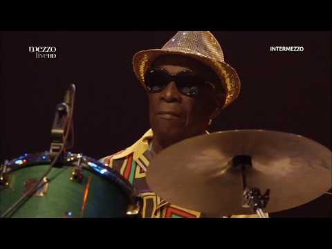 Tony Allen -  Moanin