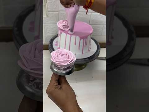 No artificial flowers ❌❌ Aur cake ka look 👀 #shorts #shortsfeed #cake