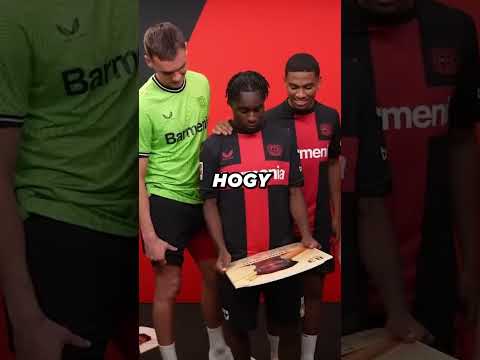 Hogyan reagálnak a focisták, amikor meglátják a FIFA-kártyájukat?