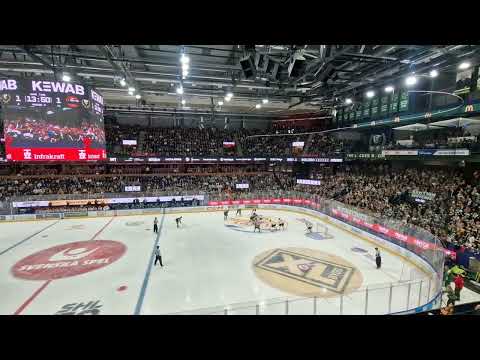 Färjestad klacken mot Brynäs i Löfbergs Arena 04.10.2025 