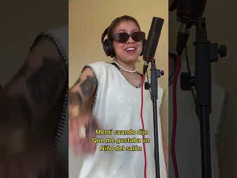 Saliendo del closet con una rola #SHORTS