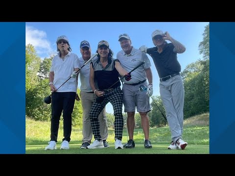 Alice Cooper hits the links with GRCC golf coaches before concert