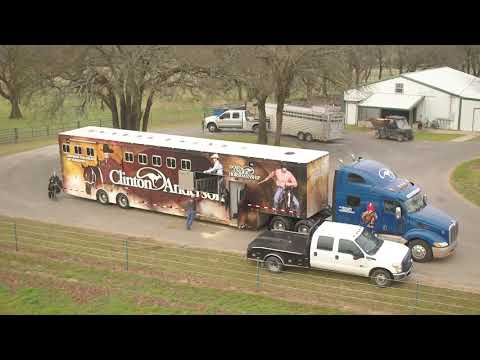 Downunder Horsemanship Crew Heading Out for the Williamston, NC Walkabout Tour