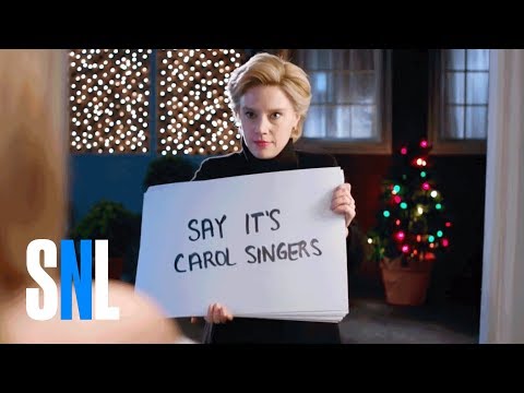 Kate McKinnon's Hillary Clinton Does A Last-Ditch 'Love Actually' On 'SNL'