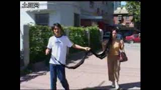 Download lagu Chinese Lady With 3.4 Meters Long Hair mp3