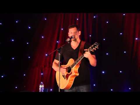 Jason Manns covering 'Man in the Mirror' (Asylum 12, 17.05.14)