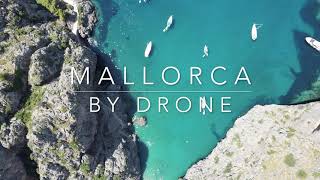 Today I suggest you discover the island of Majorca in the Balearic Islands in Spain. Between turquoise waters and rocky mountains, Scenery Cards