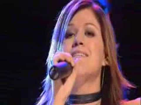 Craig Heath performing on Rove Live with Kelly Clarkson