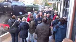 preview picture of video 'Arrival of a steam train in Uckfield'