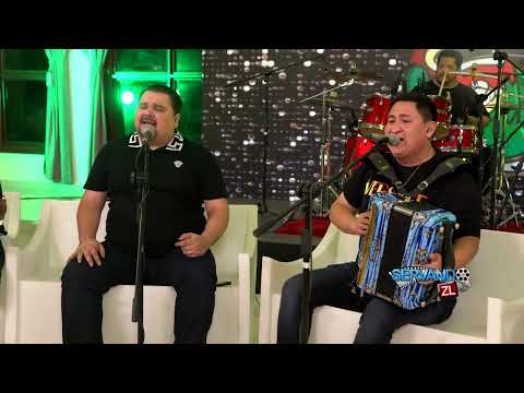 Dinamicos Jrs - Aqui Mando Yo (En Vivo 2022)