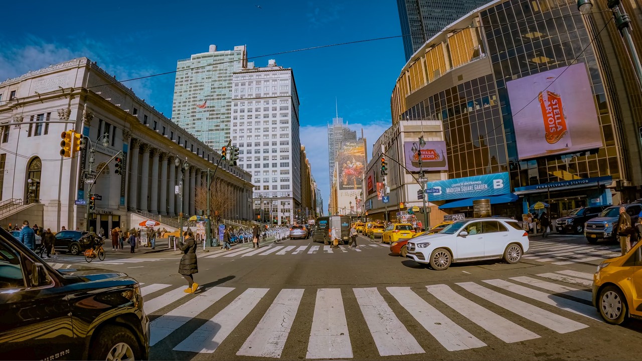 Roads of Manhattan in 4K HDR | Real NYC Streets & Sounds
