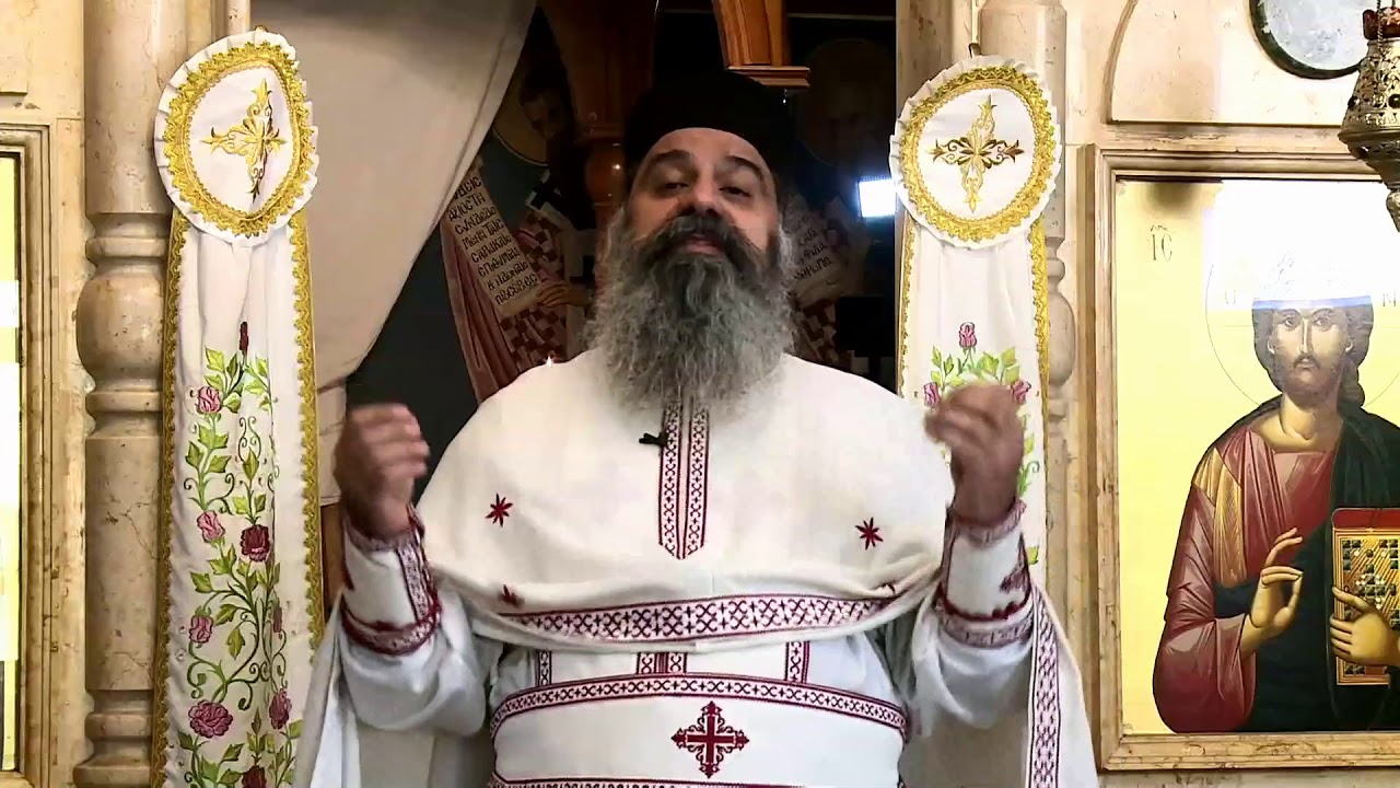 الأرشمندريت فينذكتوس يقدم شرحاً عن (تقدمة القرابين) التي يتممها الكاهن على المذبح