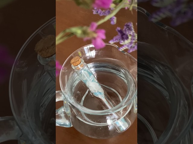Vídeo relacionado con Lucky Healing Crystal 15 cm Cuarzo natural Daga de cristal a mano tallado de cristal de cristal Cuchillo de la obsidiana Curación curativa de piedra de cristal de la decoración del hogar Regalos Regal