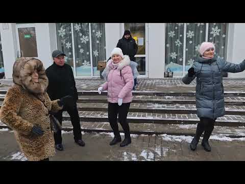 10.02.24г..."ЛЮСЯ"... Сергей Паради... звучит на танцполе в Гомельском парке...