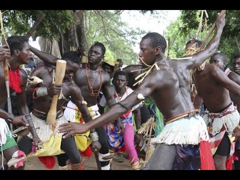 Étakay ou Ékonkone : La Danse Guerrière des Jeunes Diolas à Diembéring 🇸🇳🔥