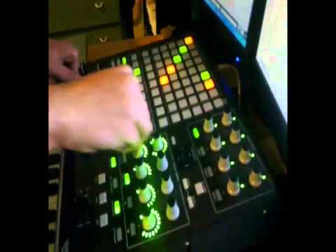 Franz Costa house mix with AKAI APC40 + Live 8 - October 2010