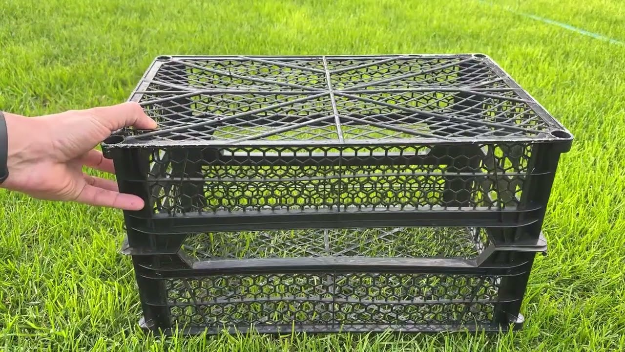 This guy really blew me away with his ingenuity! The secret use of plastic fruit containers