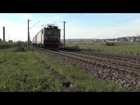 Tren de marfa Unicom cu 50 containere tras de 40-0355-4 trece in viteza - 30.04.2016