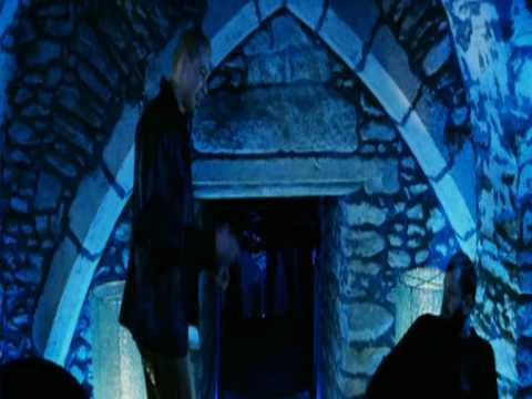 Triple X   xXx   Schick die Schlampen rauf