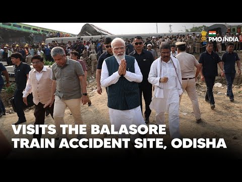 Prime Minister Narendra Modi visits the Balasore train accident site, Odisha l PMO
