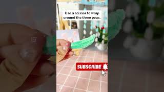 FuzzyTwist Easy pipe cleaner craft, vegetable peas out of cleaner pipe #pipecleaner