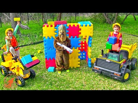 Little Builders 6 - The Wookie, The Nerf Gun, and The Ride On Construction Trucks