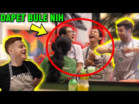 gemesin-bule-godain-karyawan-baru-di-mall