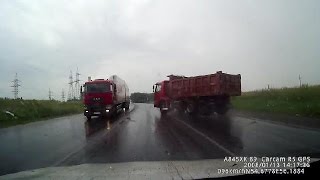 Amazing Truck Accidents Truck Crash Compilation 2015 | Compilation d'accident de camion n°16