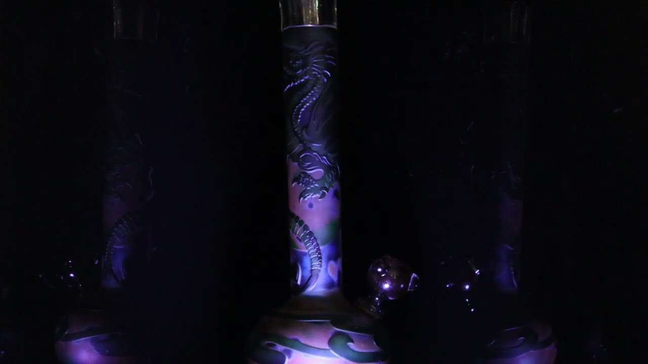 Video: Relic - Dragon Bong in 4k - Unknown Maker or process to make it. #GlassArt