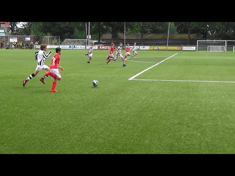 1e poulewedstrijd DOVO JO12-1 - Onze Gezellen JO12-1