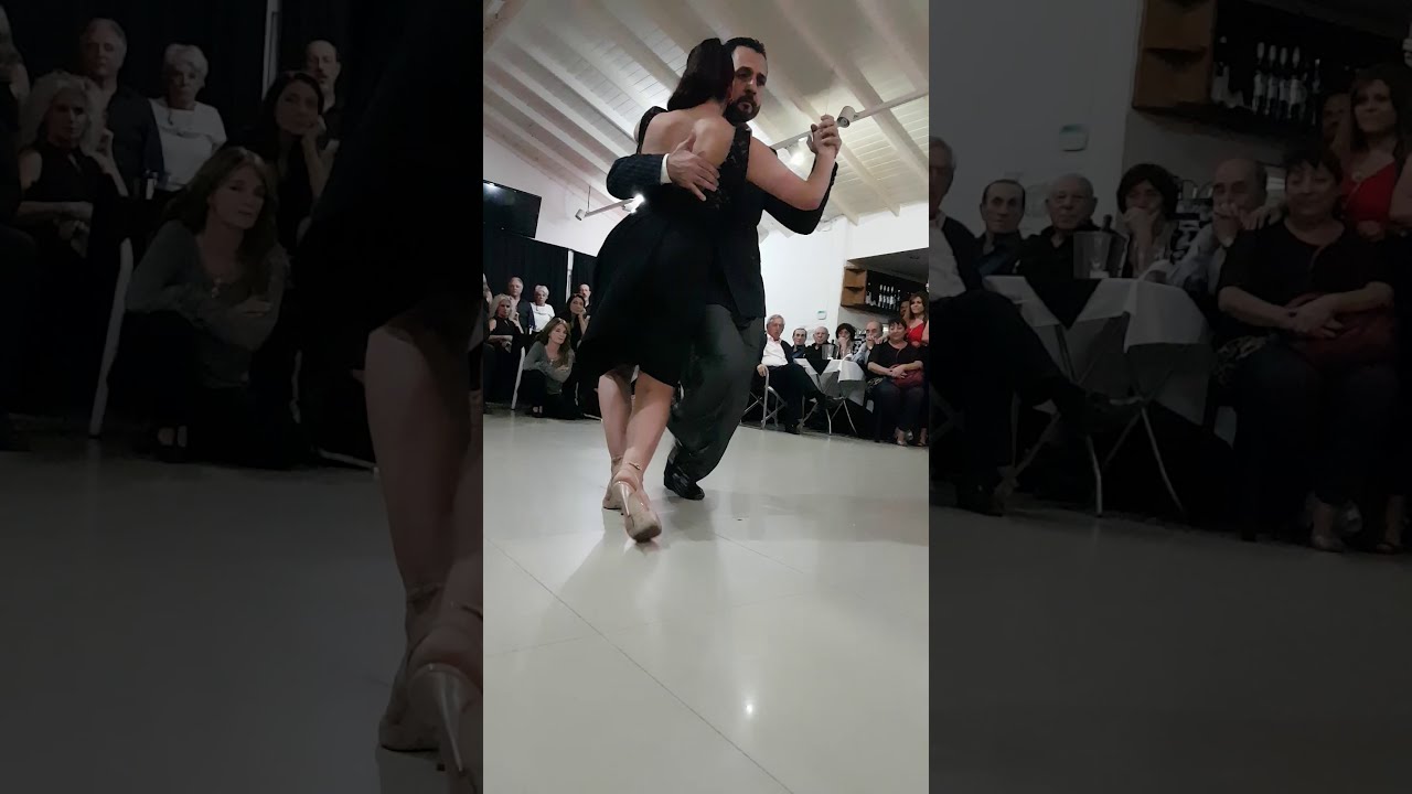 Simple y bien tanguero. Aldana Belén Figueroa, Facundo Barrionuevo. 2019